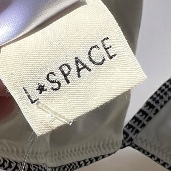 🌻NEW w.tags L*Space Helena Black & White Plaid Bikini Top Size L | $99 Retail - Picture 7 of 11